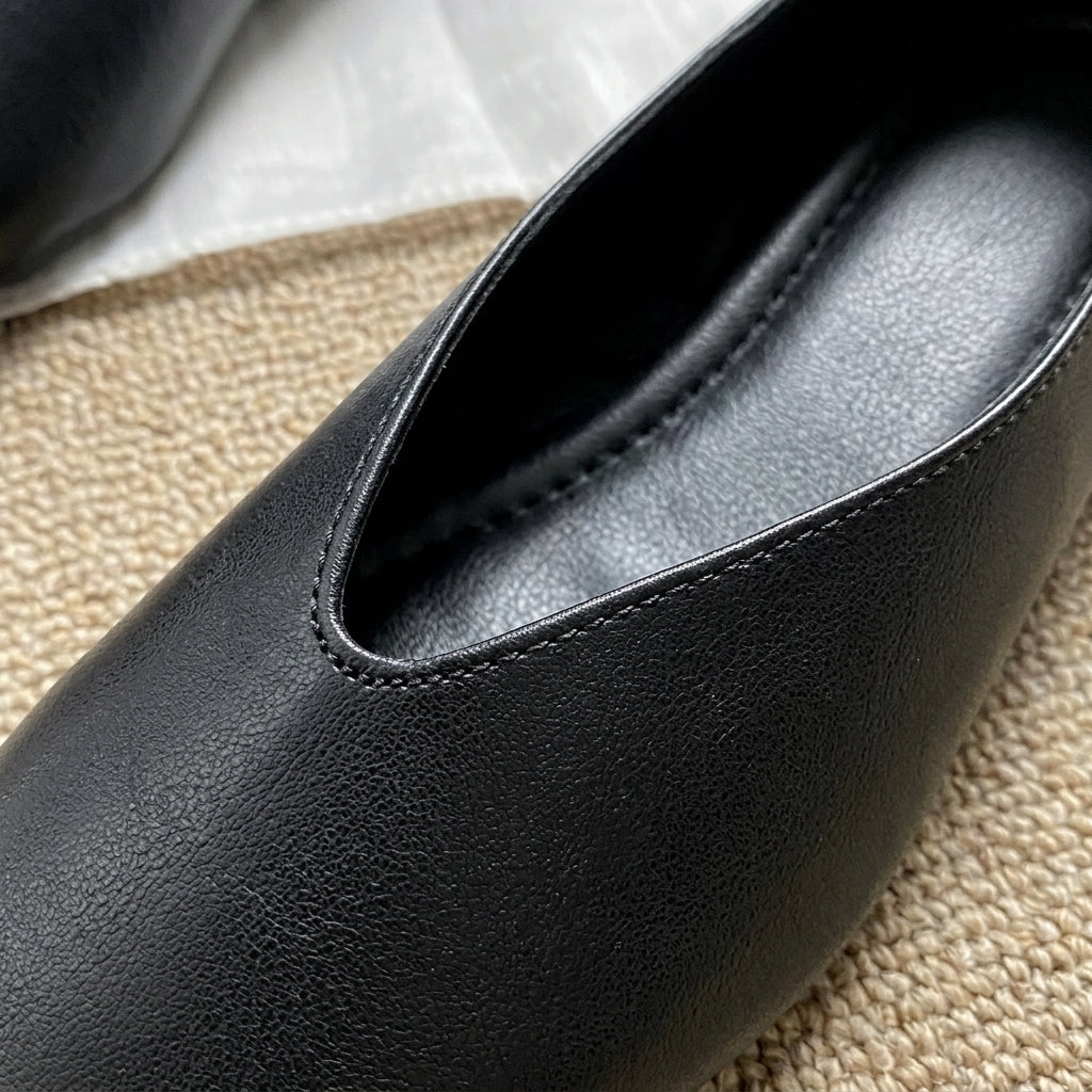 Aria | Kirra Low-Heeled Loafers
