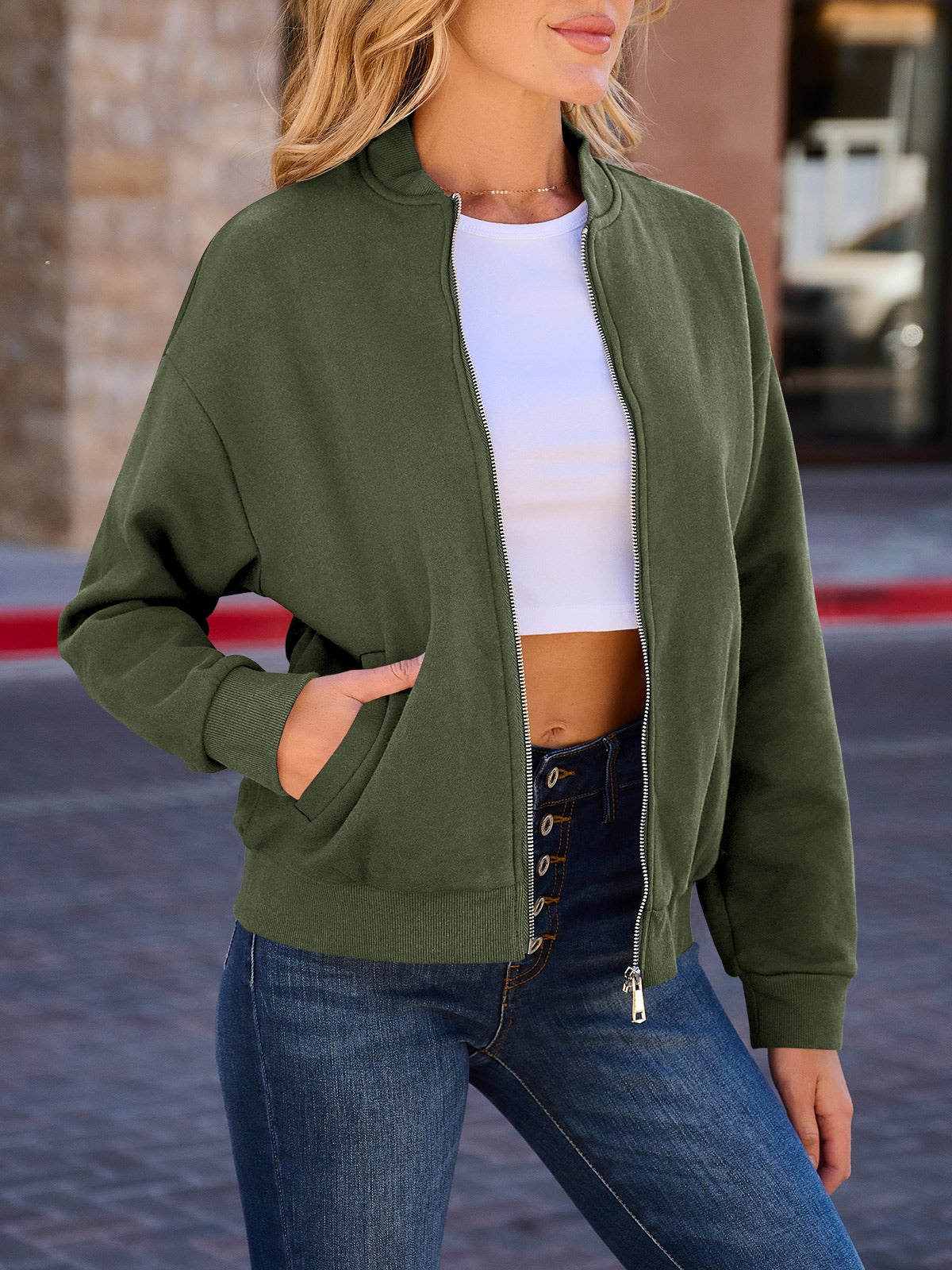 Women's Long Sleeve Pocketed Zip-Up Jacket – detail