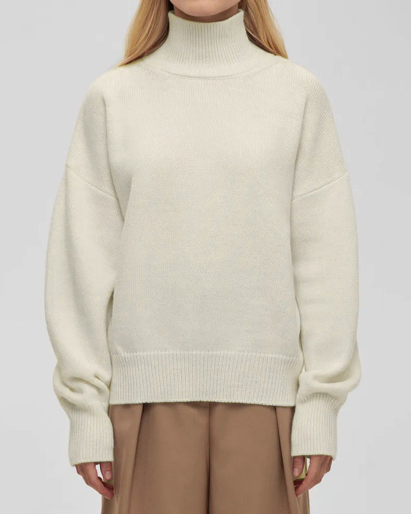 Women's Knit Relaxed-Fit Classic Turtleneck Sweater – Beige