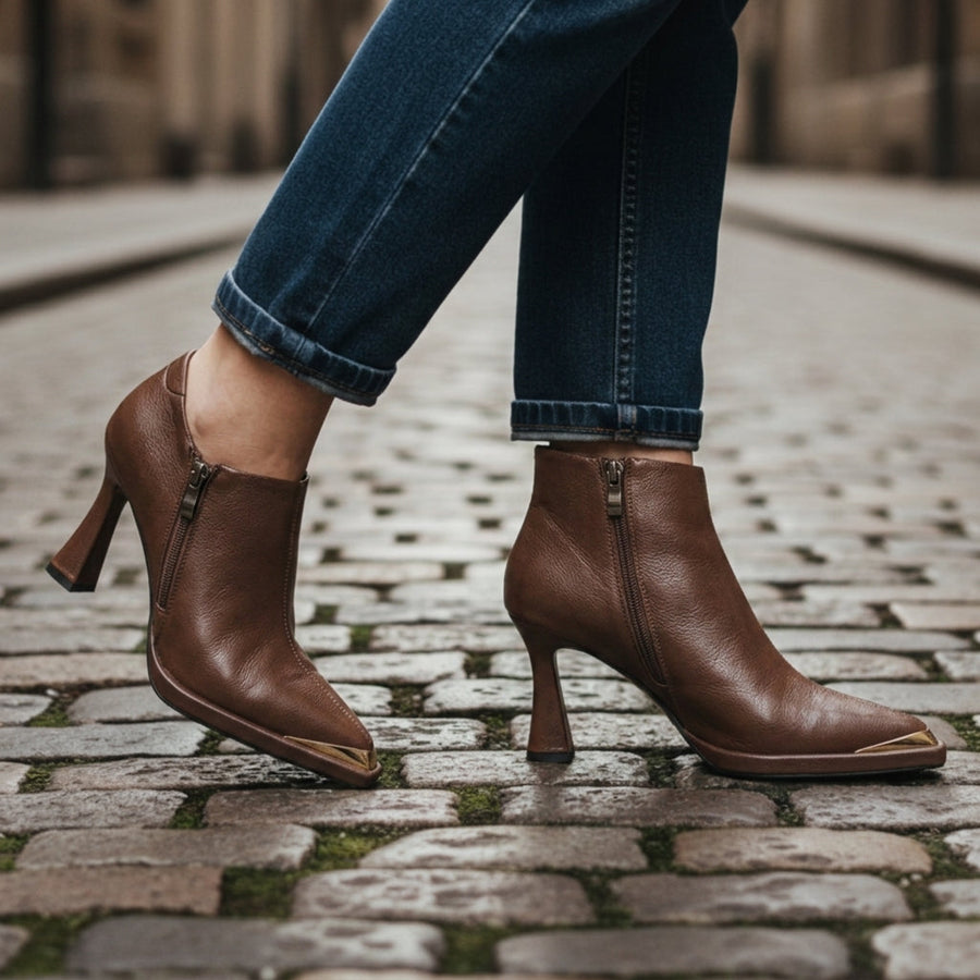 Amelia | Madera Block-Heel Leather Court Shoe